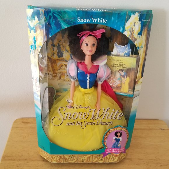 Walt Disney's Snow White Doll #7783 - Picture 1 of 6